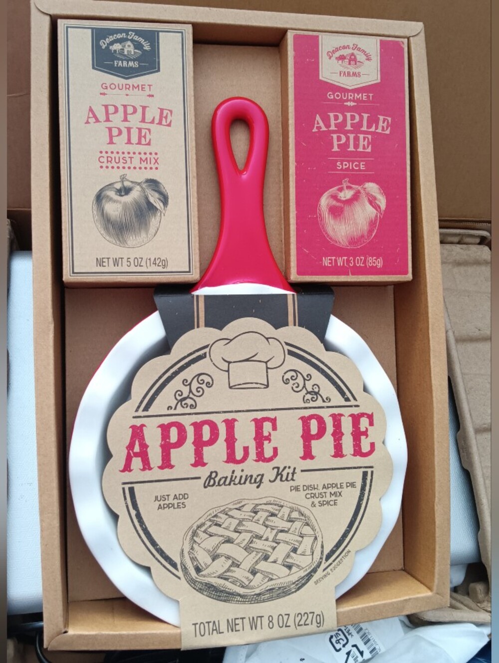 Deacon Farms Apple Pie Baking Kit with Red Pie Pan/Server